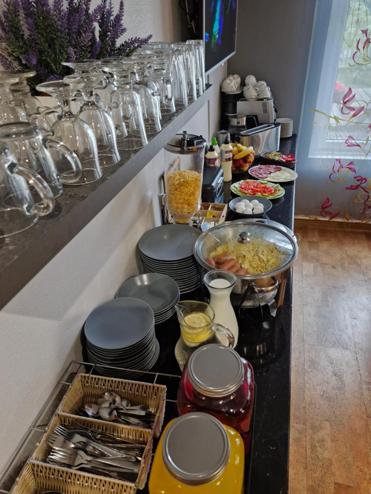 Portoss Hotel Ventspils Ngoại thất bức ảnh